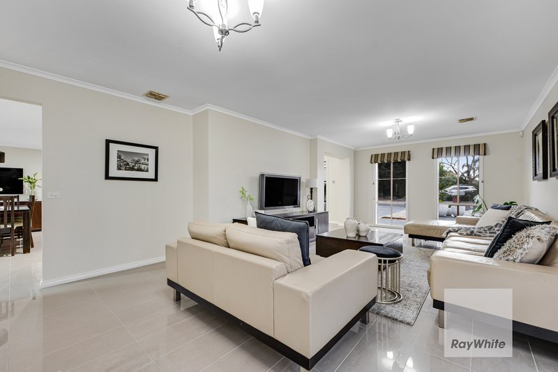 Photo - 9 Brechin Court, Greenvale VIC 3059 - Image 6