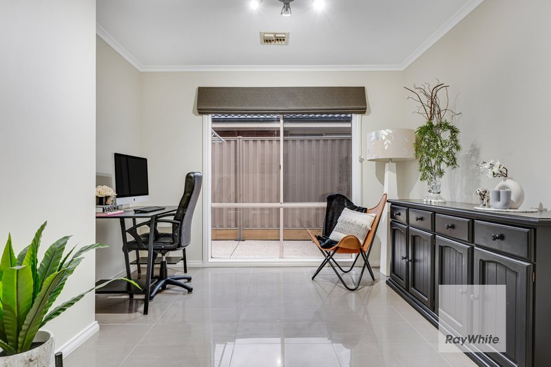 Photo - 9 Brechin Court, Greenvale VIC 3059 - Image 7