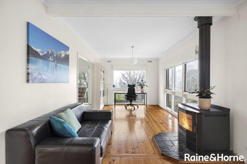 Photo - 9 Brian Road, Woodend VIC 3442 - Image 6