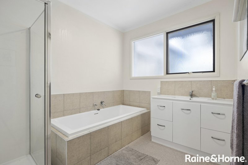 Photo - 9 Brian Road, Woodend VIC 3442 - Image 14