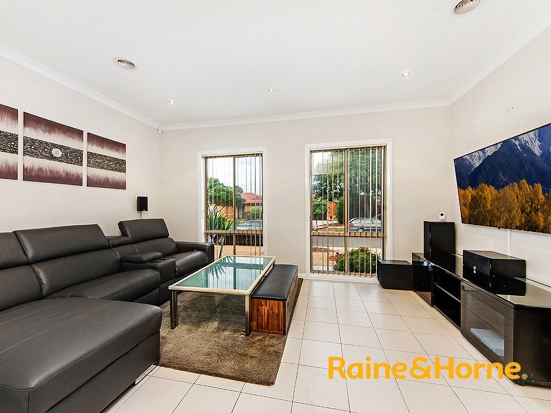 Photo - 9 Brindalee Way, Hillside VIC 3037 - Image 2