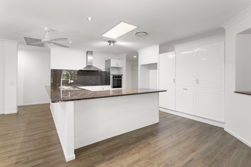 Photo - 9 Bromley Close, Murrumba Downs QLD 4503 - Image 3