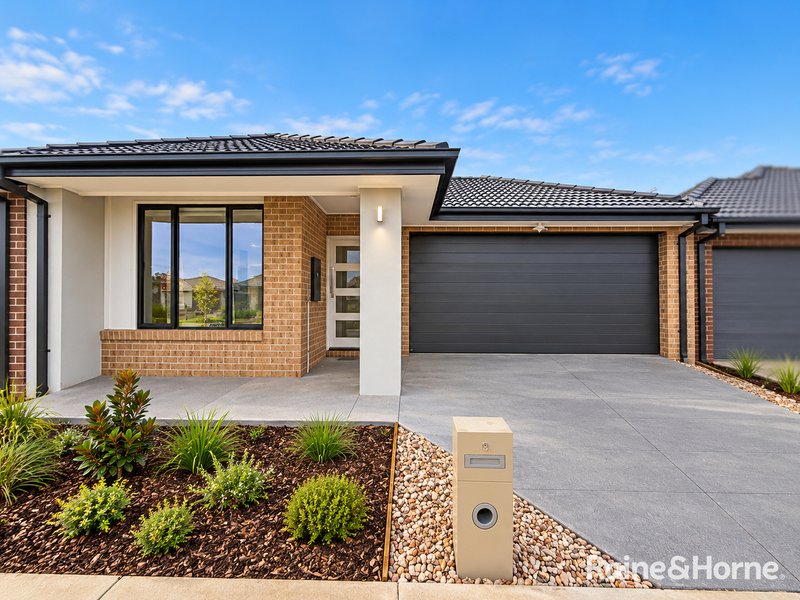 Photo - 9 Bucco Drive, Tarneit VIC 3029 - Image 1