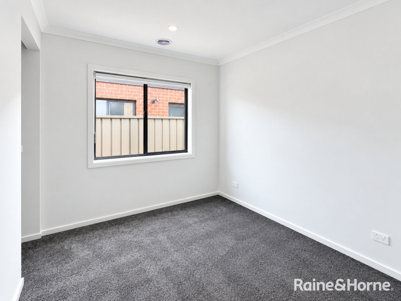Photo - 9 Bucco Drive, Tarneit VIC 3029 - Image 8