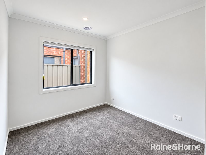 Photo - 9 Bucco Drive, Tarneit VIC 3029 - Image 9
