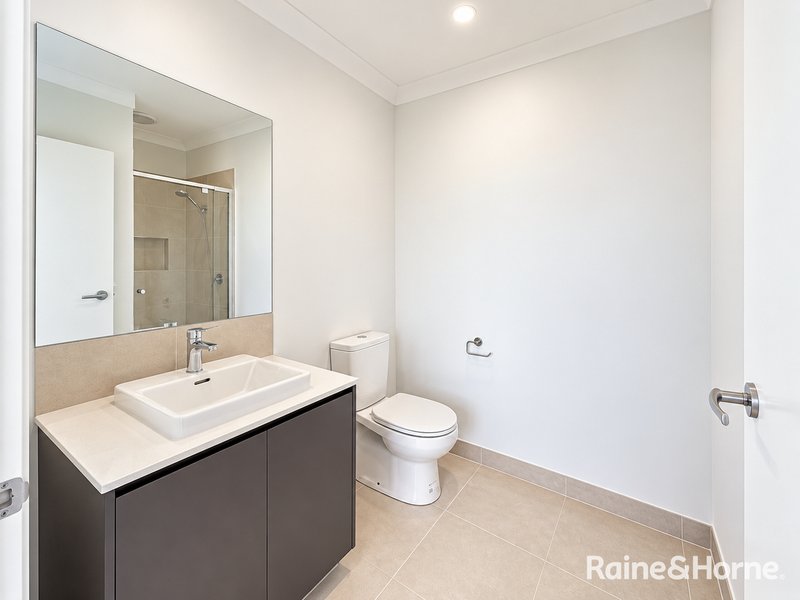 Photo - 9 Bucco Drive, Tarneit VIC 3029 - Image 10