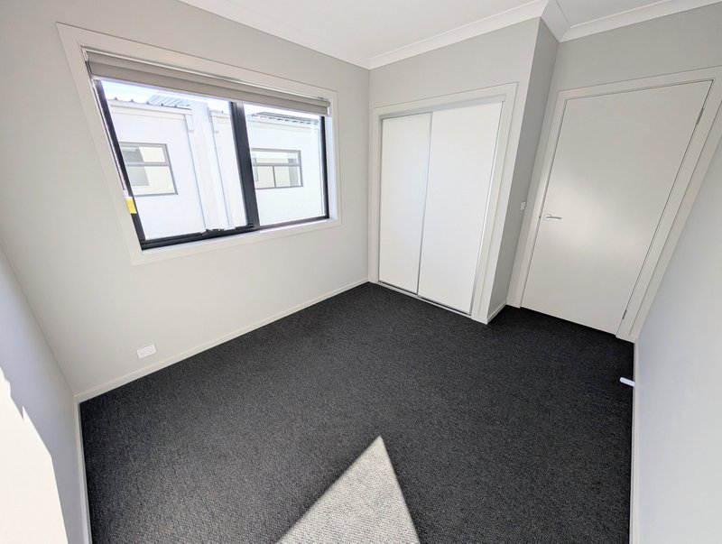 Photo - 9 Buckwheat Walk, Mickleham VIC 3064 - Image 12
