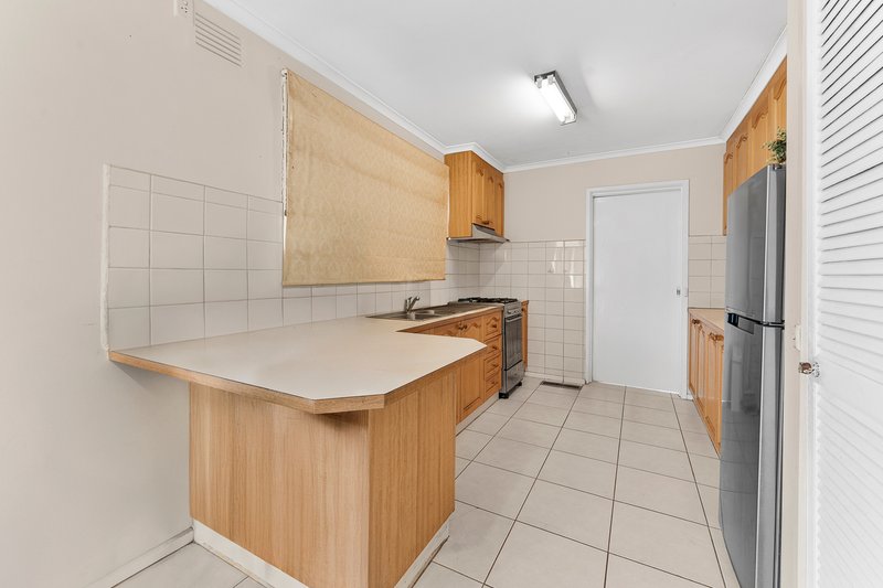 Photo - 9 Buller Parade, Lalor VIC 3075 - Image 5