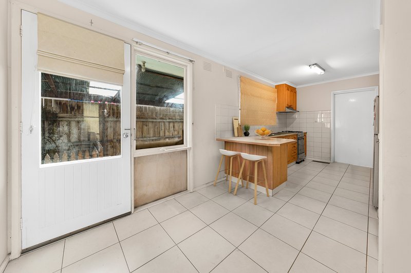 Photo - 9 Buller Parade, Lalor VIC 3075 - Image 6