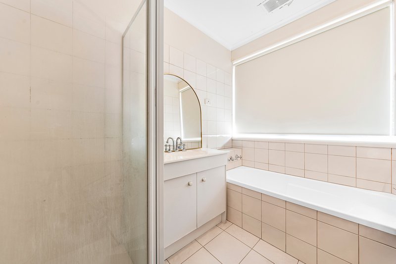 Photo - 9 Buller Parade, Lalor VIC 3075 - Image 12