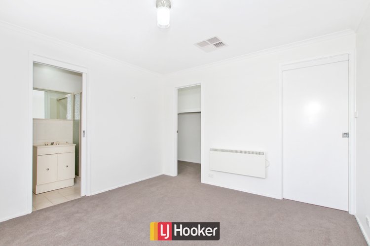 Photo - 9 Bungaree Crescent, Ngunnawal ACT 2913 - Image 6