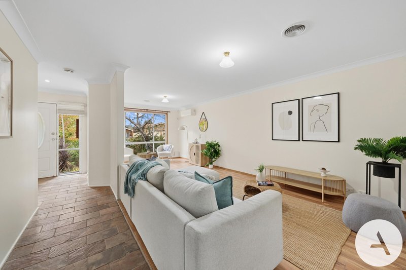Photo - 9 Bunya Close, Palmerston ACT 2913 - Image 3
