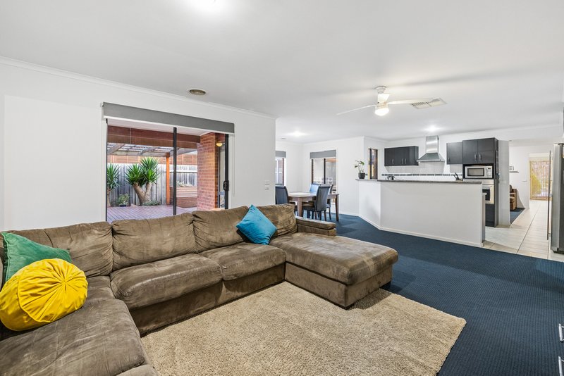 Photo - 9 Bunya Place, Werribee VIC 3030 - Image 6