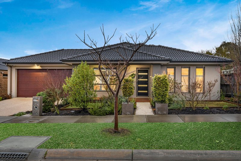 9 Burgess Avenue, Officer VIC 3809