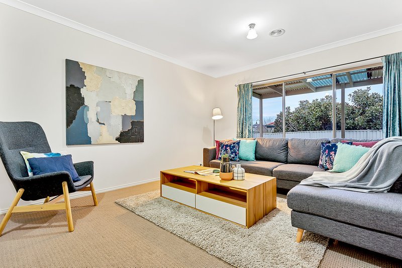 Photo - 9 Burrora Way, Craigieburn VIC 3064 - Image 13