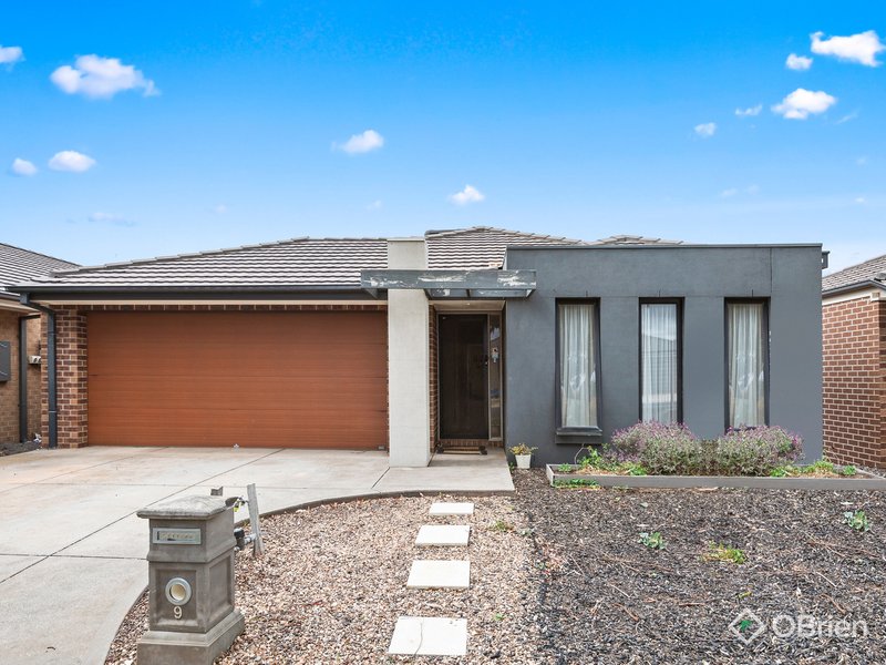 9 Bush Street, Manor Lakes VIC 3024