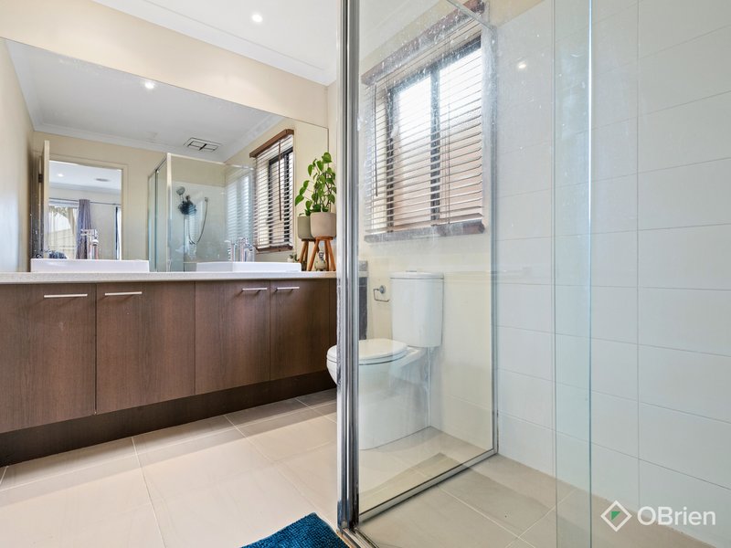 Photo - 9 Bush Street, Manor Lakes VIC 3024 - Image 7