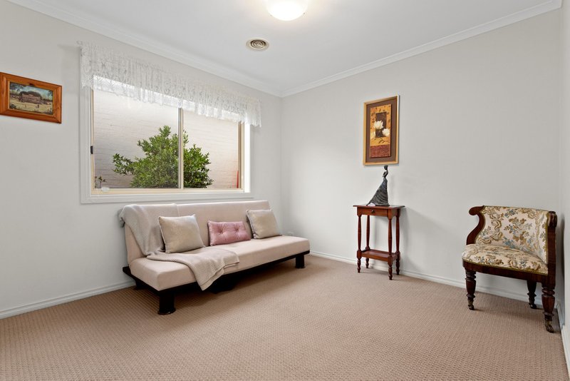 Photo - 9 Bushmans Way, South Morang VIC 3752 - Image 7