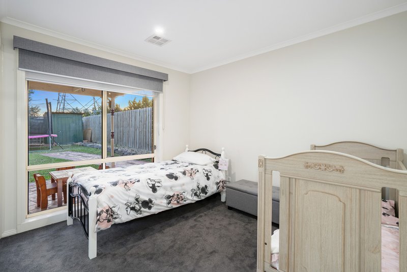 Photo - 9 Bussell Court, South Morang VIC 3752 - Image 8