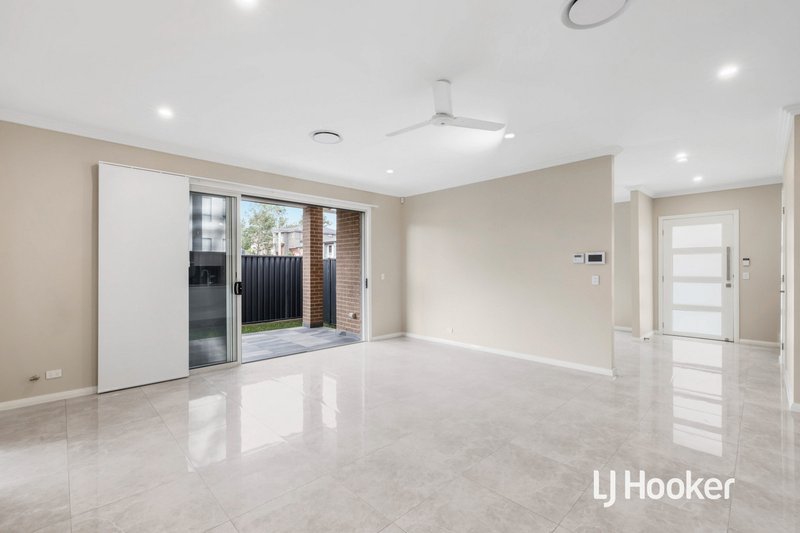 Photo - 9 Cabalima Street, Box Hill NSW 2765 - Image 3