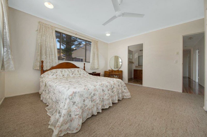 Photo - 9 Caledon Street, Tannum Sands QLD 4680 - Image 10