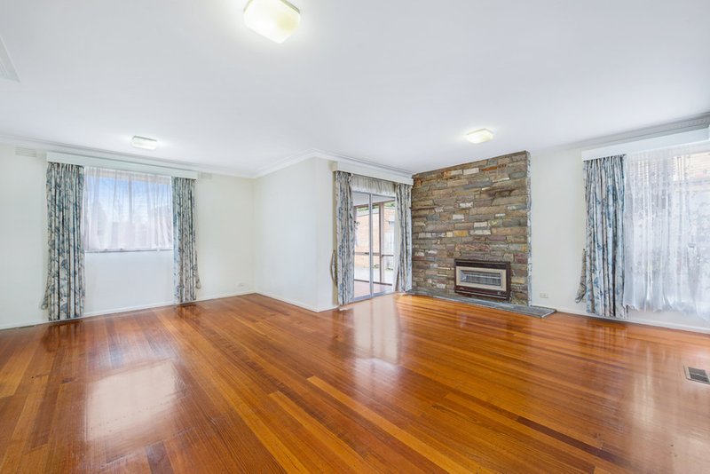 Photo - 9 Caledonia Crescent, Mulgrave VIC 3170 - Image 6