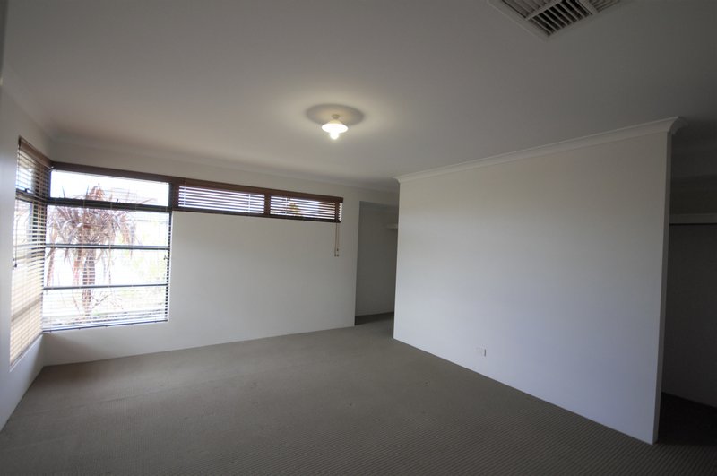 Photo - 9 Calgary Street, Southern River WA 6110 - Image 3