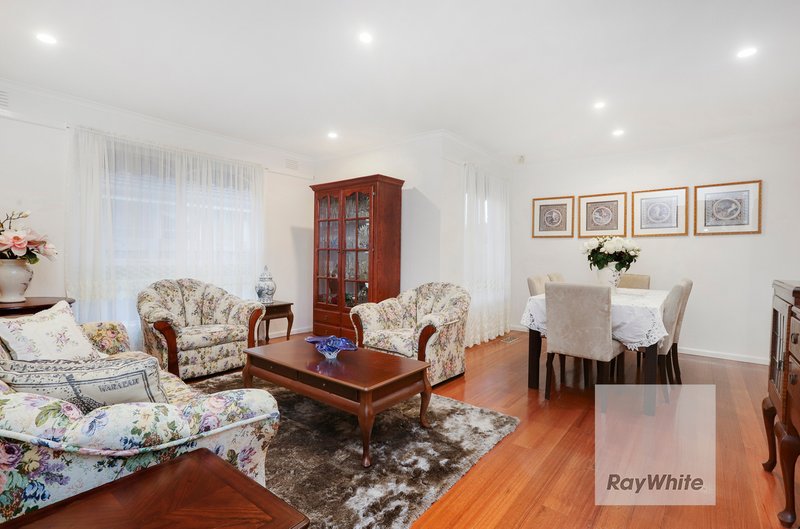 Photo - 9 Calshot Grove, Gladstone Park VIC 3043 - Image 6