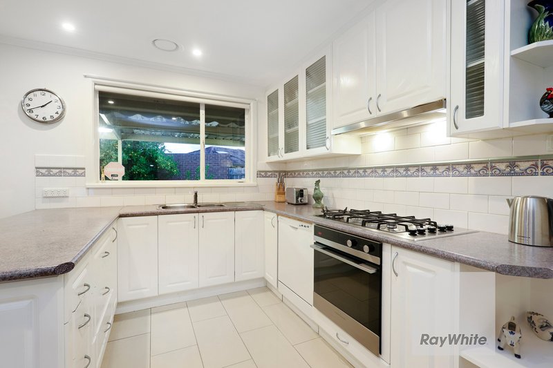 Photo - 9 Calshot Grove, Gladstone Park VIC 3043 - Image 9