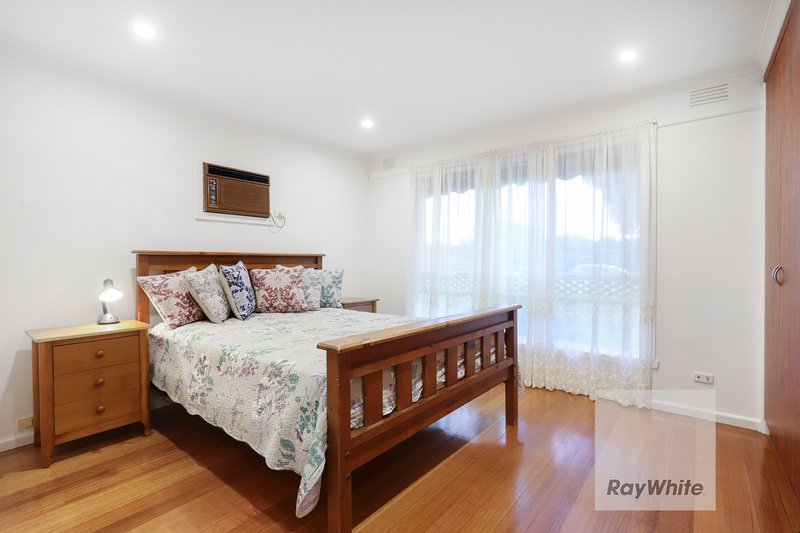 Photo - 9 Calshot Grove, Gladstone Park VIC 3043 - Image 13