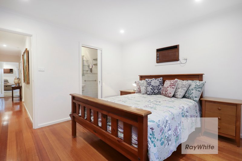 Photo - 9 Calshot Grove, Gladstone Park VIC 3043 - Image 14