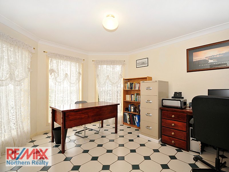 Photo - 9 Camara Ct , Eatons Hill QLD 4037 - Image 15