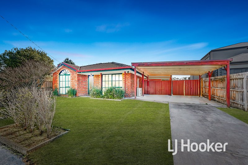 Photo - 9 Camdale Close, Hampton Park VIC 3976 - Image 2