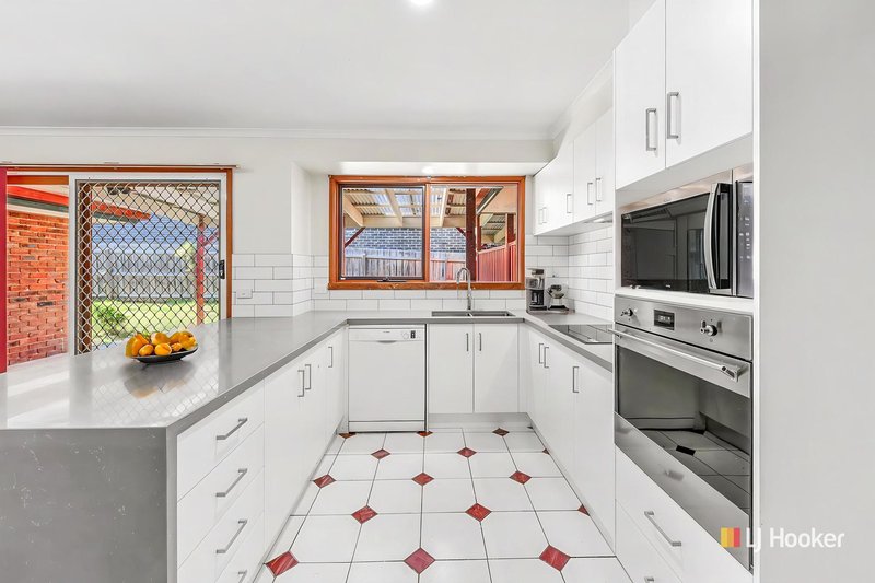 Photo - 9 Camdale Close, Hampton Park VIC 3976 - Image 6