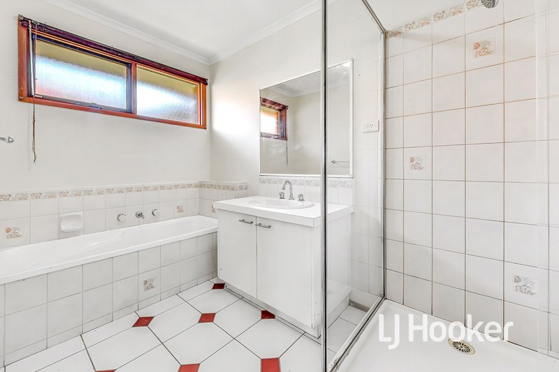 Photo - 9 Camdale Close, Hampton Park VIC 3976 - Image 15