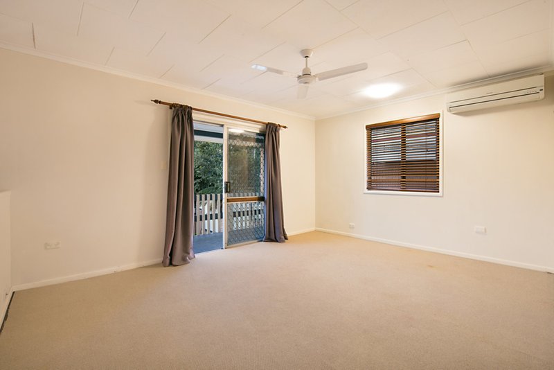 Photo - 9 Camelot Street, Underwood QLD 4119 - Image 5