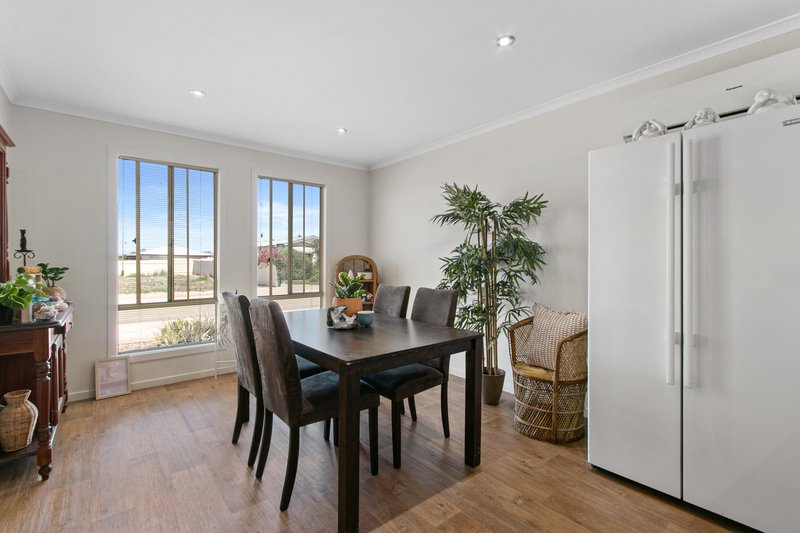 Photo - 9 Cameron Court, Wallaroo SA 5556 - Image 6