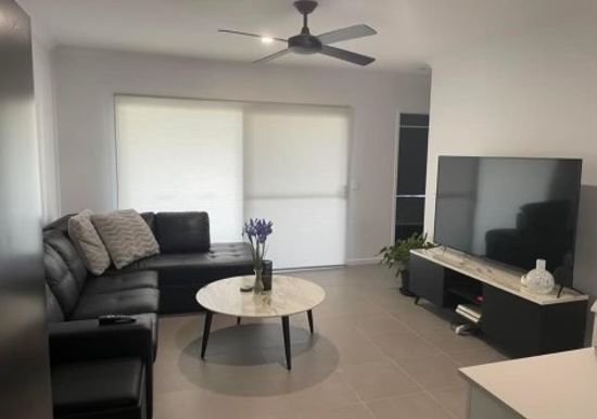 Photo - 9 Cane Place, Palmview QLD 4553 - Image 2