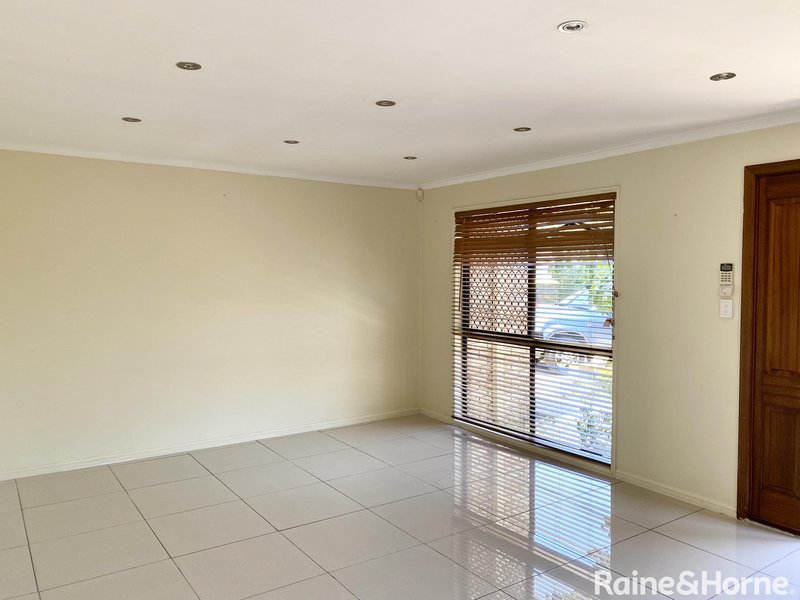 Photo - 9 Canning Court, Kuraby QLD 4112 - Image 5