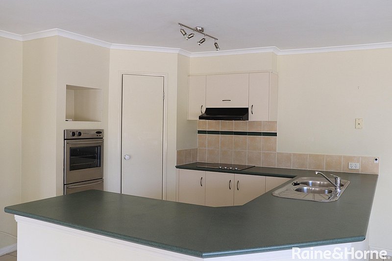 Photo - 9 Canning Court, Kuraby QLD 4112 - Image 11