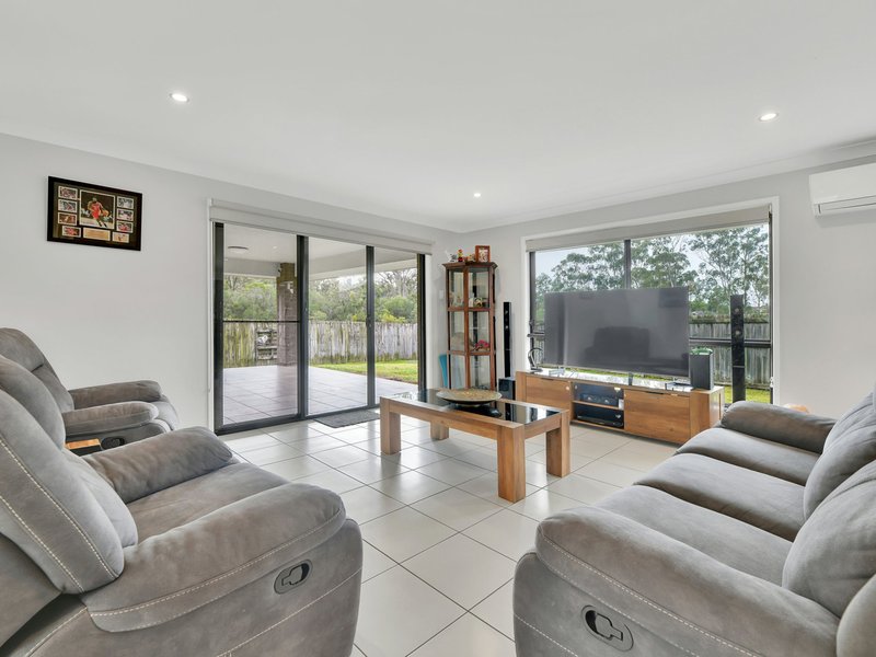 Photo - 9 Canopy View Court, Flagstone QLD 4280 - Image 4