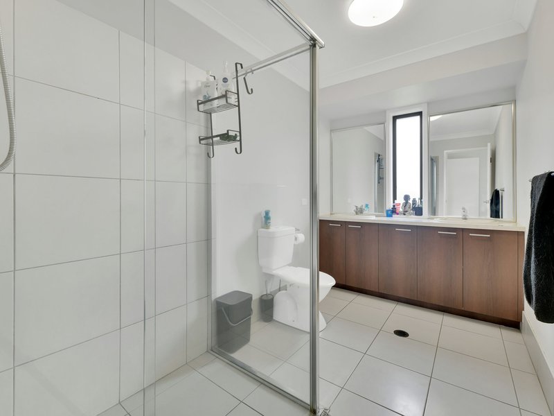 Photo - 9 Canopy View Court, Flagstone QLD 4280 - Image 10