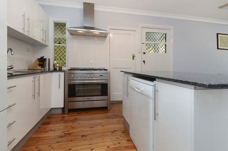 Photo - 9 Canterbury Street, Mount Gravatt East QLD 4122 - Image 3