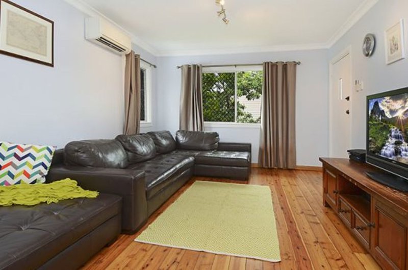 Photo - 9 Canterbury Street, Mount Gravatt East QLD 4122 - Image 4