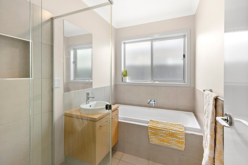 Photo - 9 Capstan Crescent, Curlewis VIC 3222 - Image 4