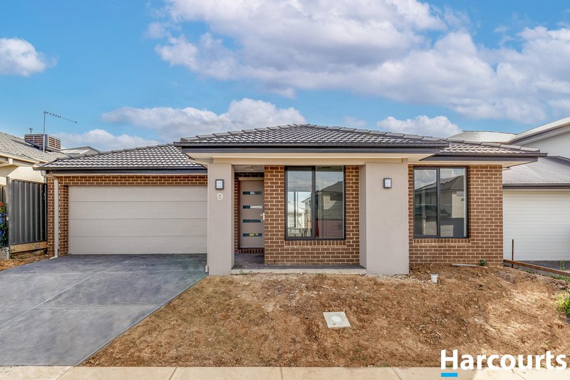 9 Caravan Parade, Berwick VIC 3806