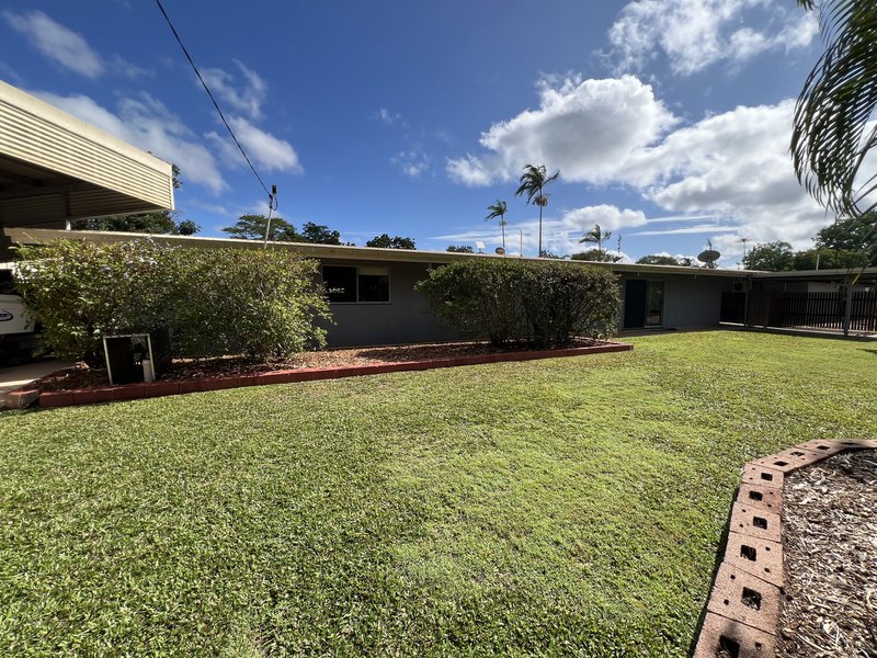 Photo - 9 Carcoola Court, Rocky Point QLD 4874 - Image 2