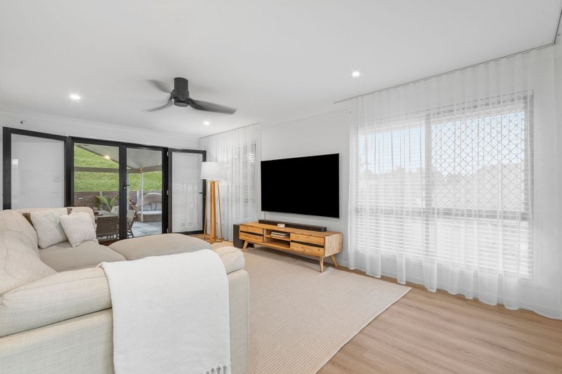 Photo - 9 Cardrona Crescent, Ormeau Hills QLD 4208 - Image 6