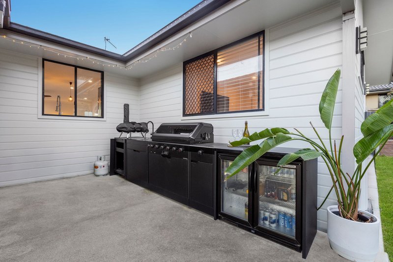 Photo - 9 Cardrona Crescent, Ormeau Hills QLD 4208 - Image 7