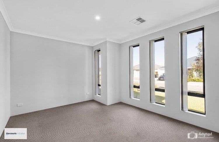 Photo - 9 Cardross Street, Brabham WA 6055 - Image 5